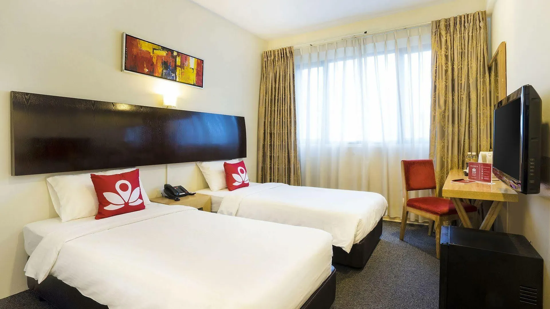 Zen Rooms Mustafa Singapura Hotel