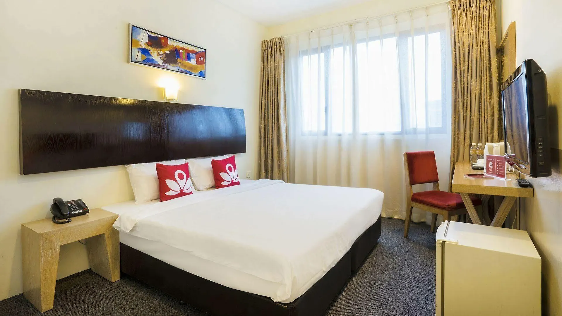 Zen Rooms Mustafa Singapura Hotel
